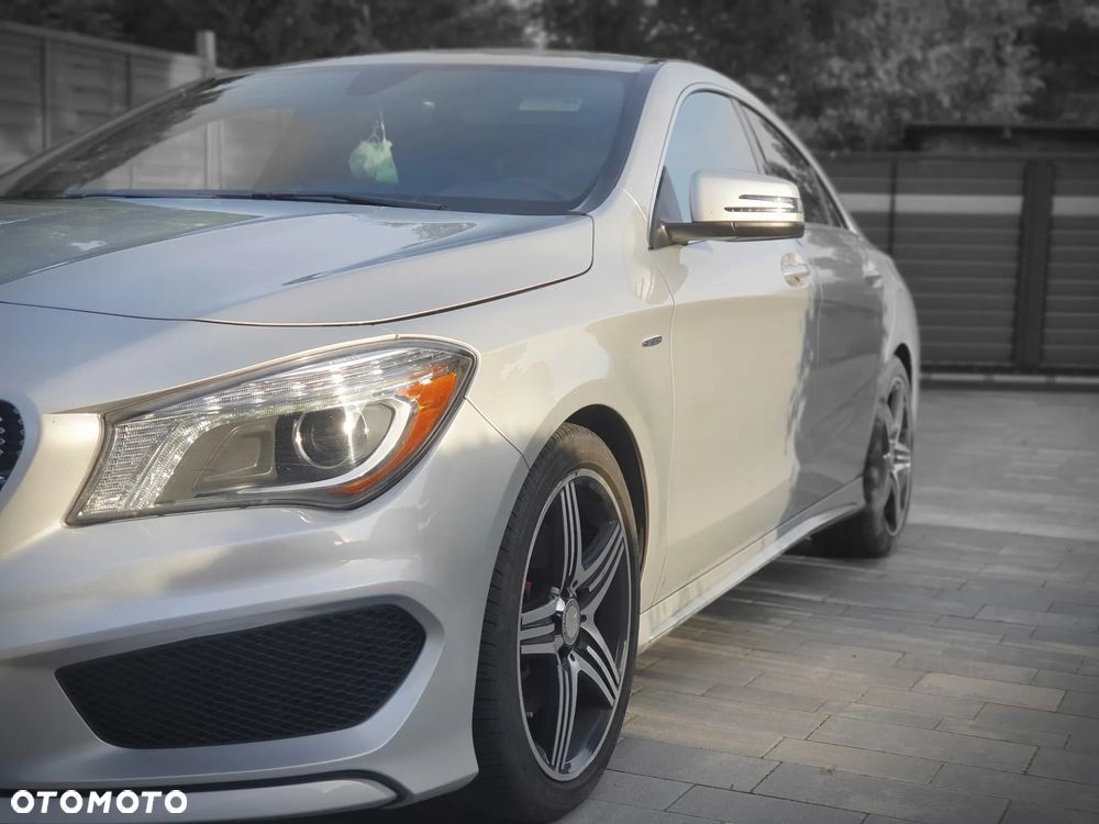 Mercedes-Benz CLA ver-250-4matic-7g--dct-sport - 4