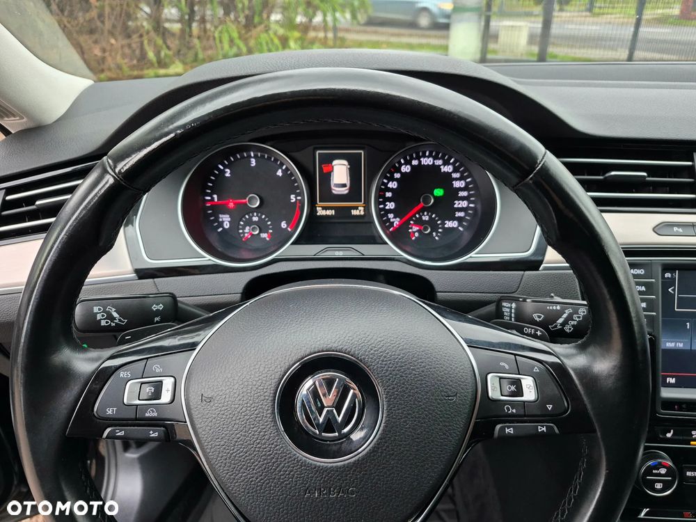 Volkswagen Passat 2.0 TDI SCR (BlueMotion Tech) 4Motion D Highline - 28
