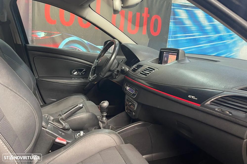 Renault Mégane Sport Tourer 1.5 dCi GT Line SS - 32