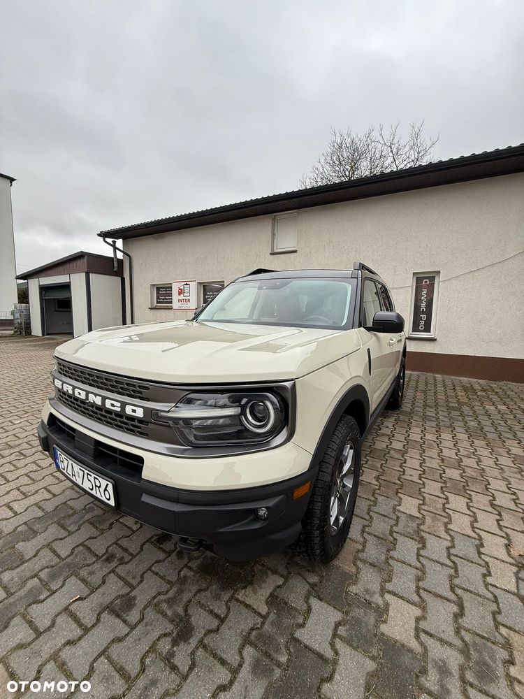 Ford Bronco - 17