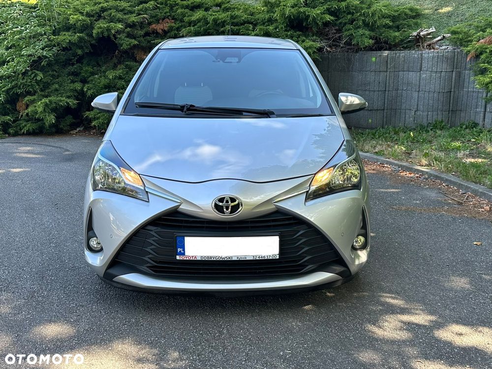 Toyota Yaris 1.5 Premium - 21