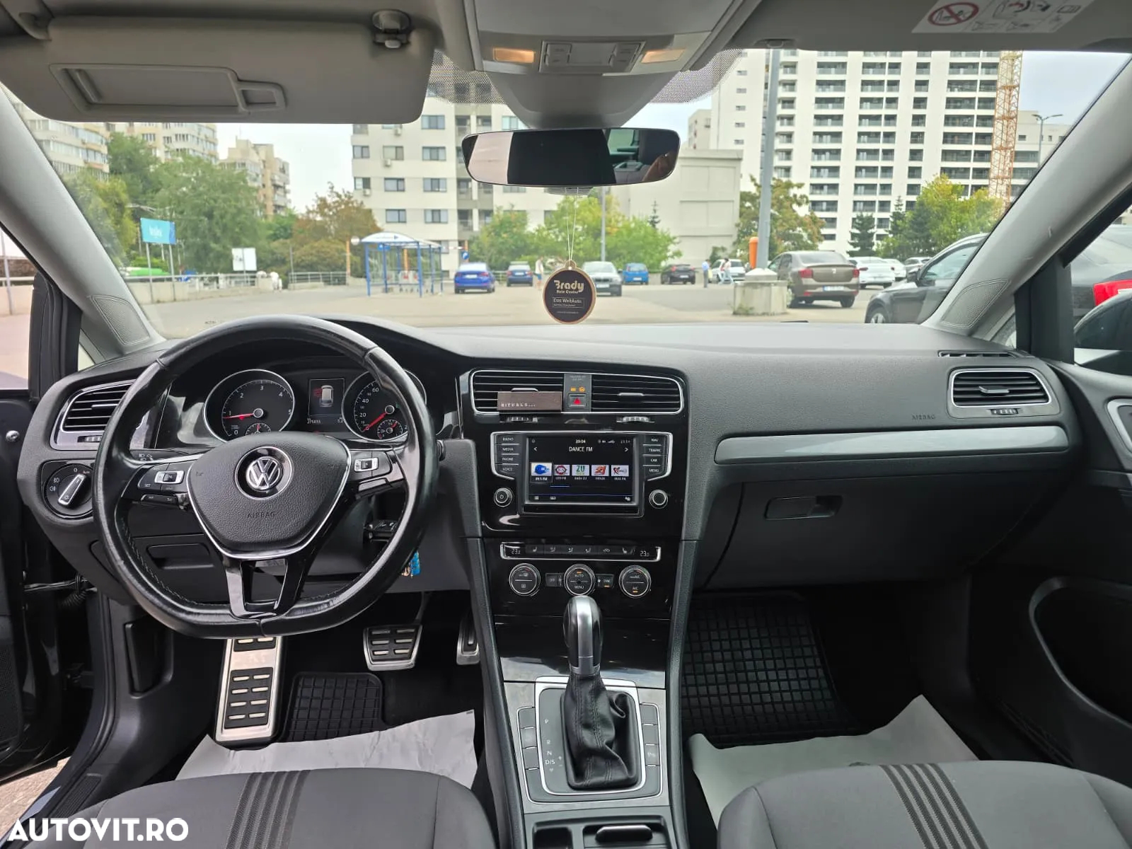 Volkswagen Golf 1.6 TDI DPF BMT DSG Highline - 9