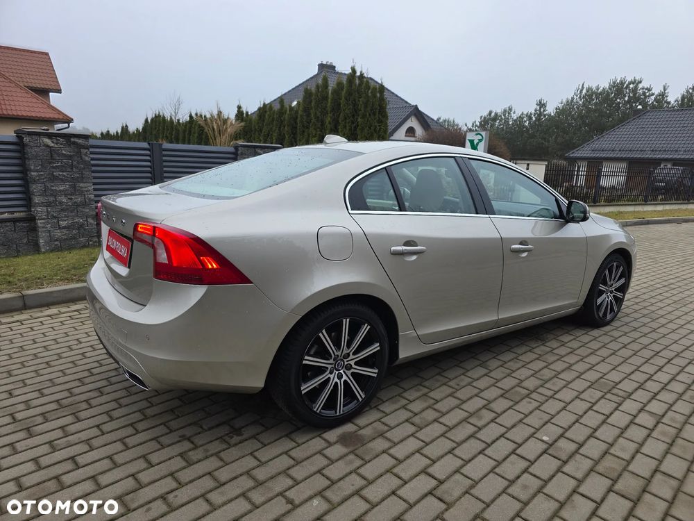 Volvo S60 D4 Geartronic Summum - 9