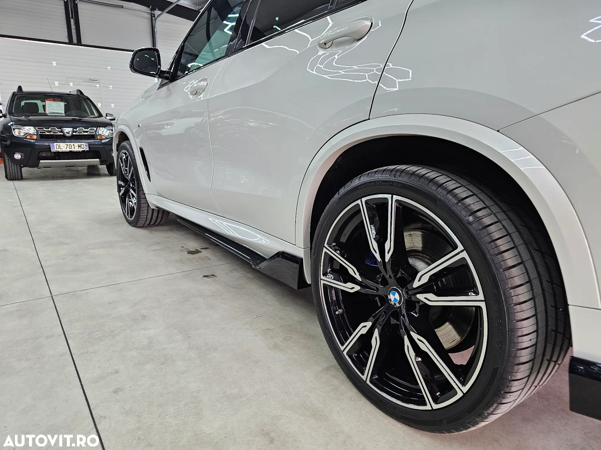 BMW X5 M M50i - 32