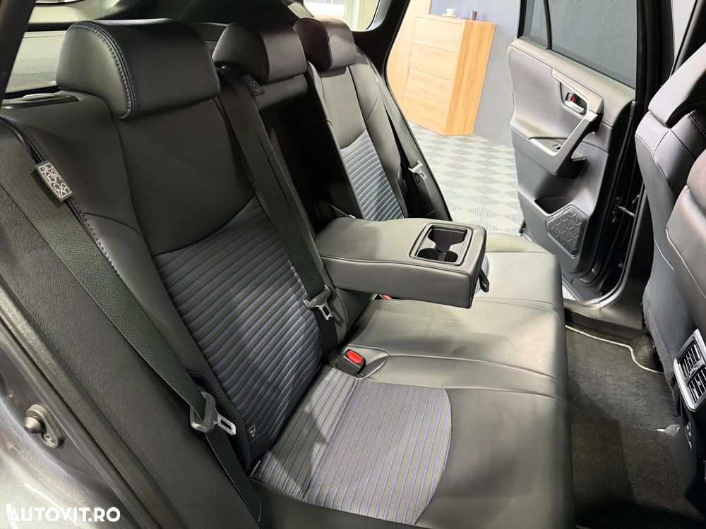 Toyota RAV4 - 18