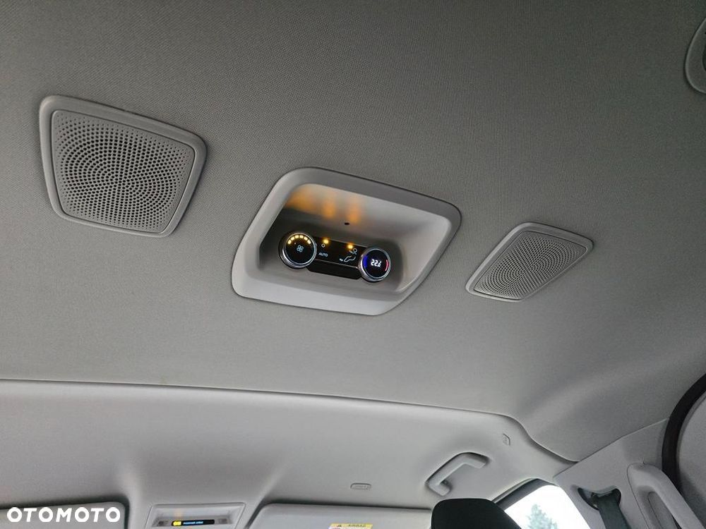 Ford Tourneo Custom 2.0 EcoBlue 320 L2 Titanium - 24