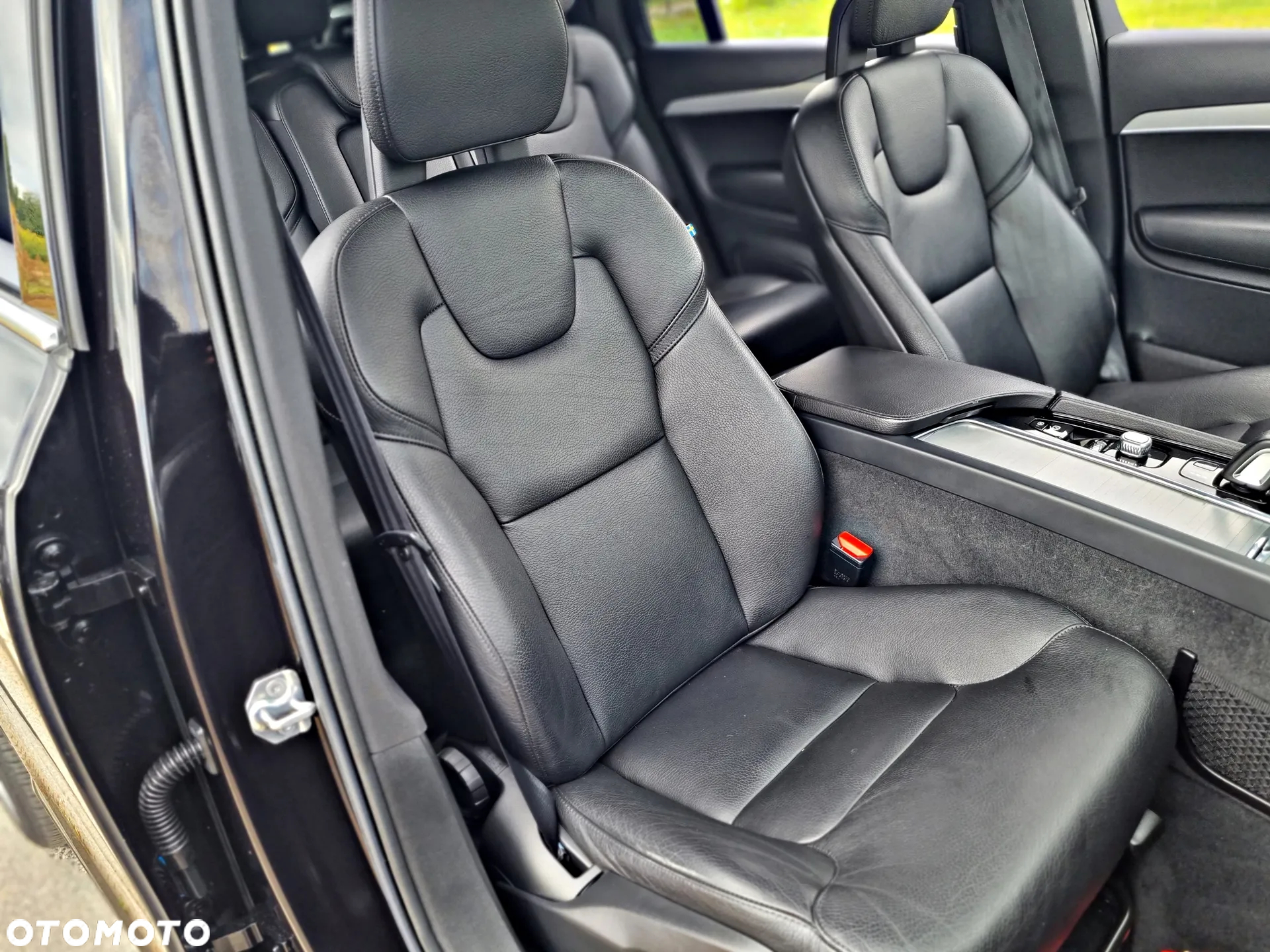 Volvo XC 90 B5 D AWD Geartronic Momentum - 28