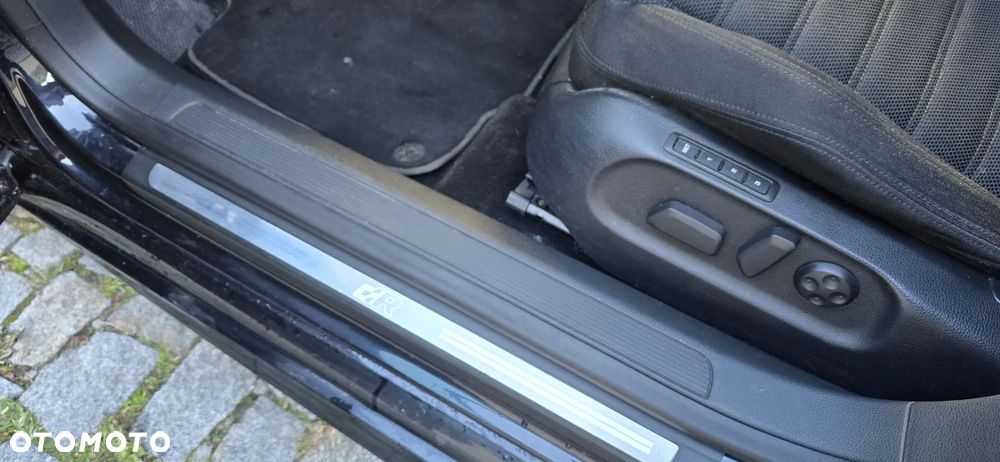 Volkswagen Passat 2.0 TDI Highline R-Style - 15