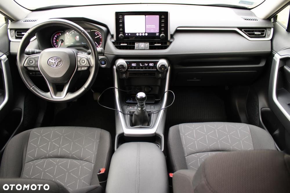 Toyota RAV4 - 9