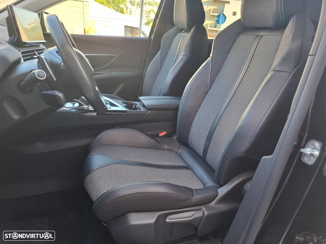 Peugeot 3008 1.6 Hybrid Allure Pack e-EAT8 - 28