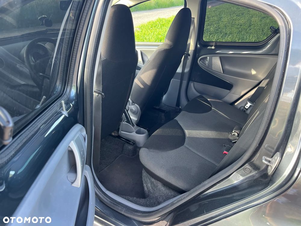 Toyota Aygo 1.0 VVT-i Terra A/C - 12