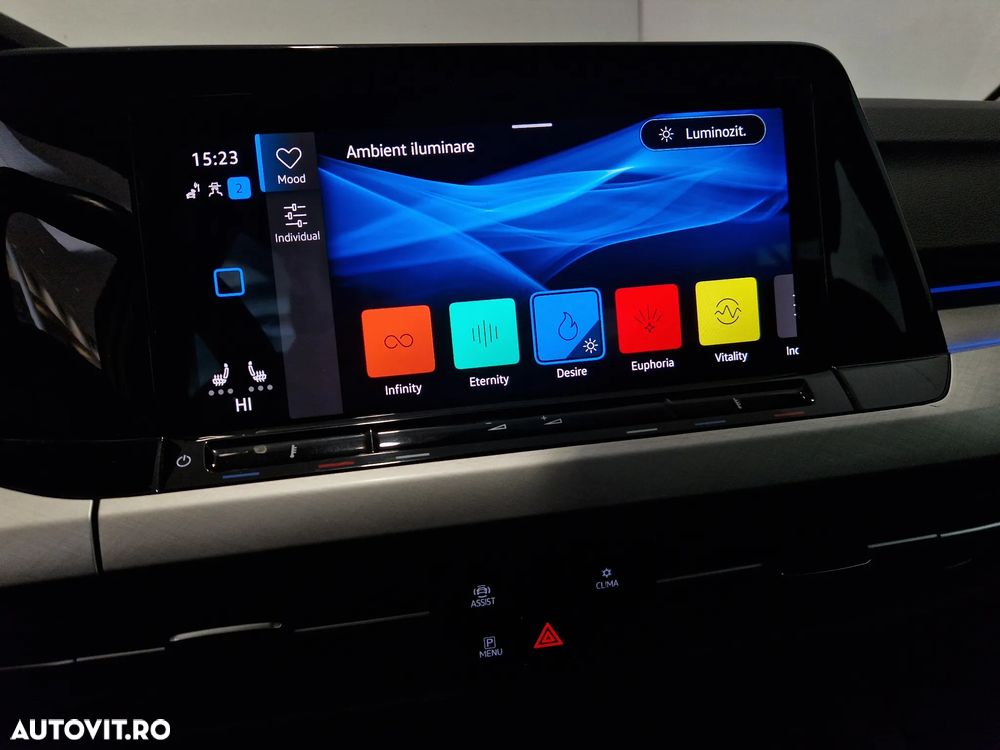 Volkswagen Golf 1.5 eTSI ACT DSG MHEV Life - 19