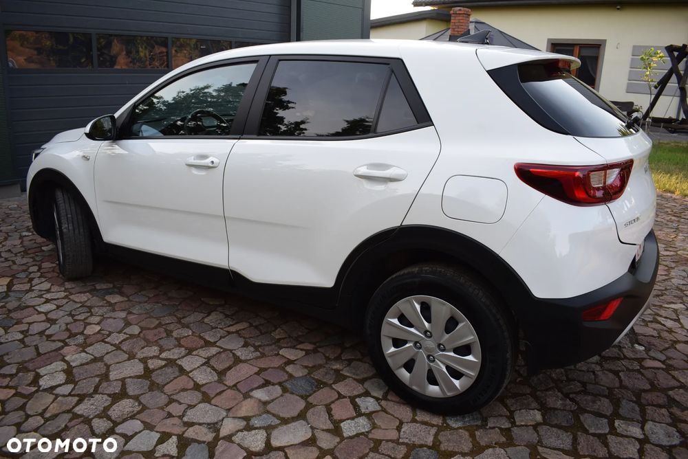 Kia Stonic - 8