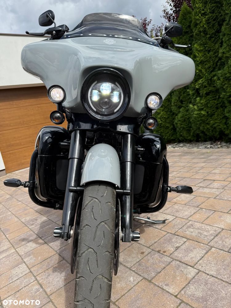 Harley-Davidson FLH Electra Glide - 6