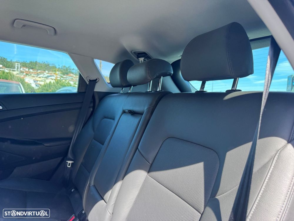 Hyundai Tucson 1.7 CRDi Premium DCT - 13