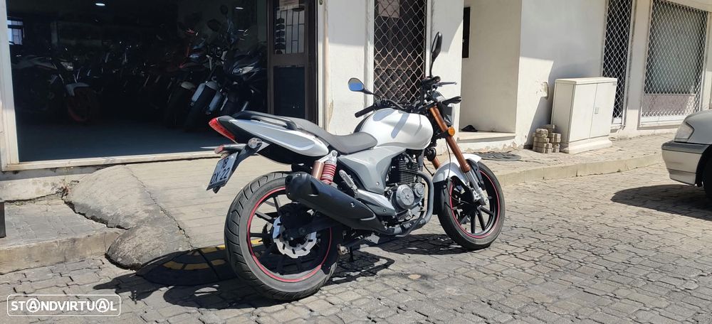 Keeway RKV 125 - 10