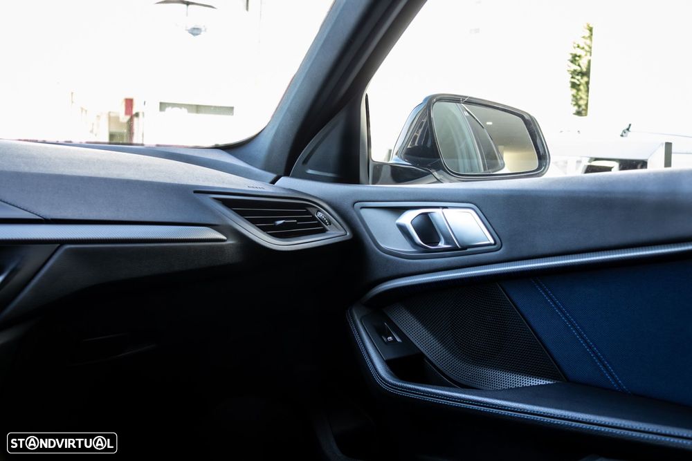 BMW 116 d Pack Desportivo M Auto - 17
