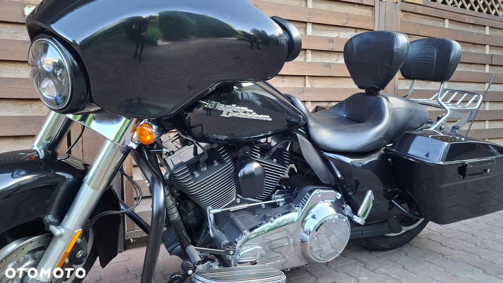 Harley-Davidson Touring Street Glide - 10