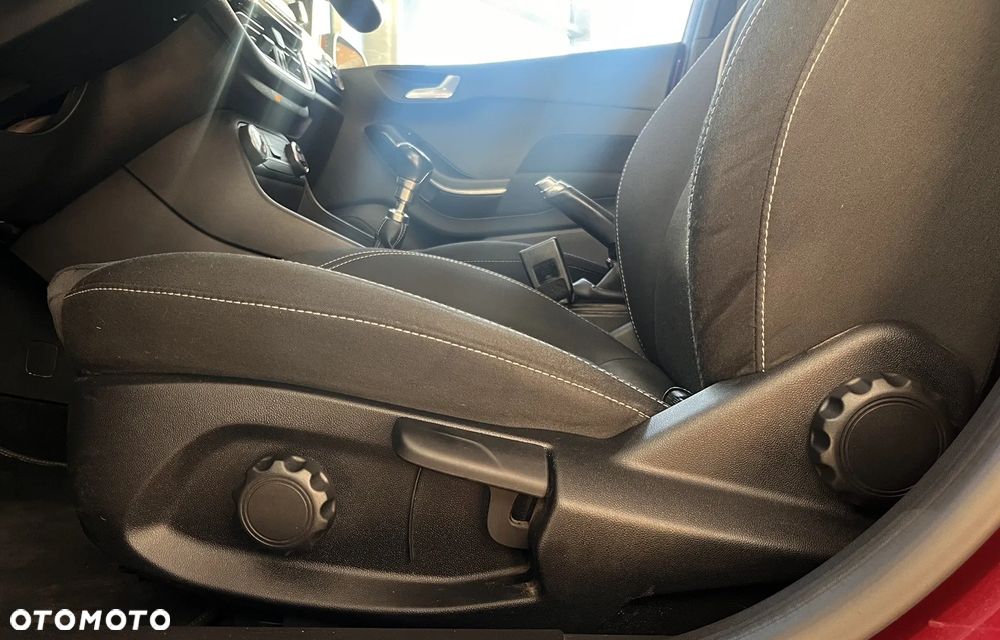 Ford Fiesta 1.0 EcoBoost S&S TITANIUM - 21