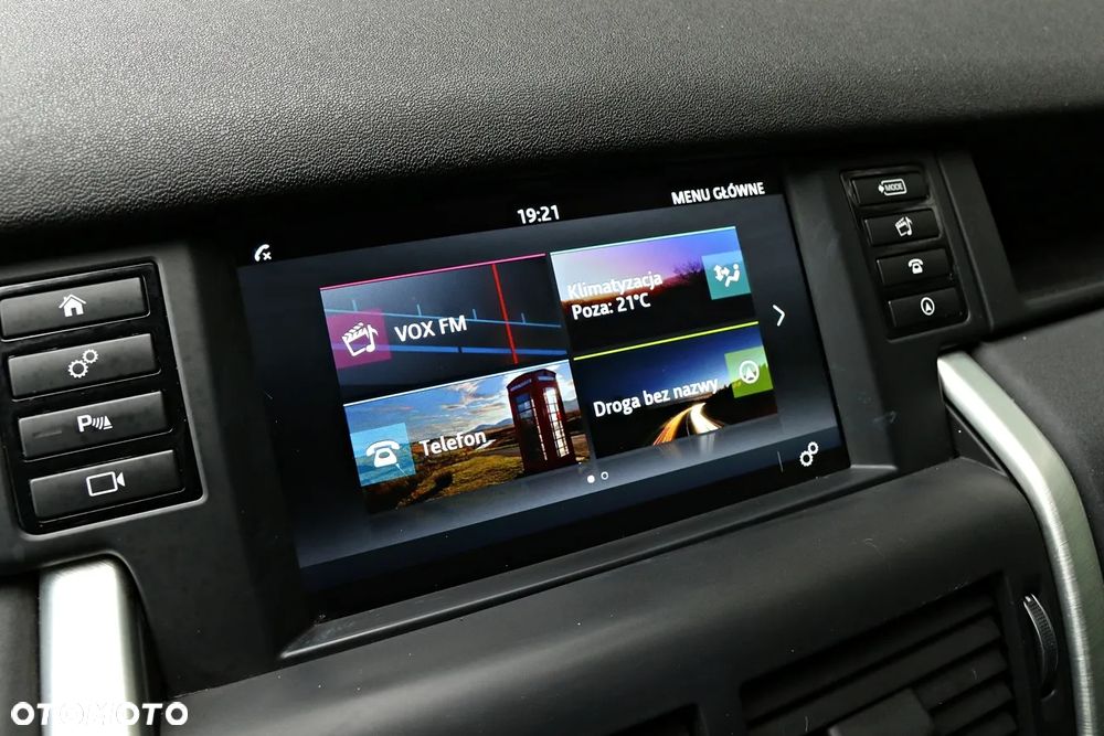 Land Rover Discovery Sport D150 R-Dynamic - 35