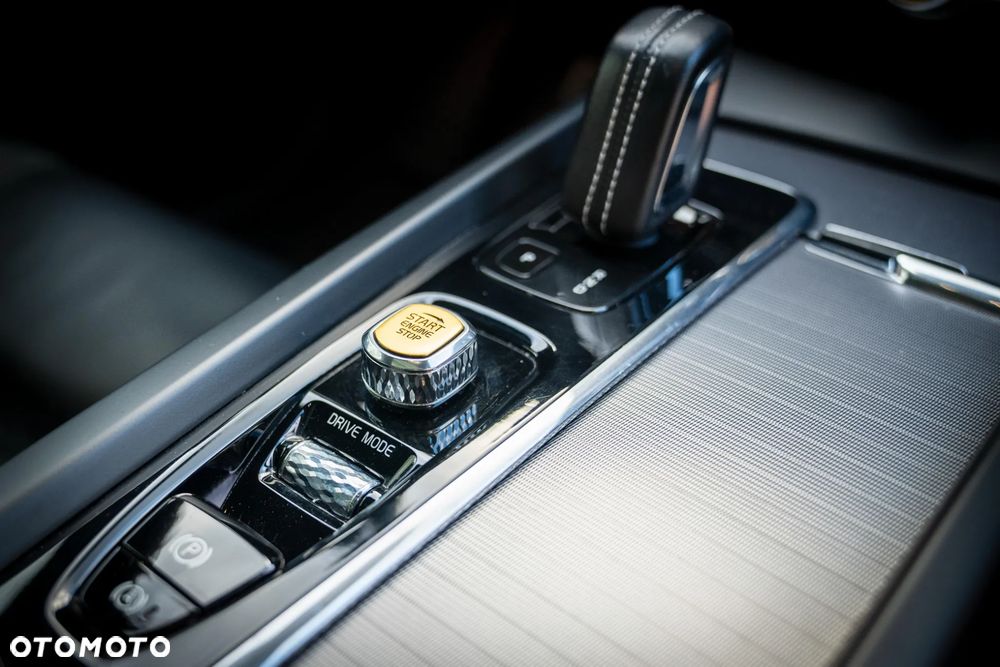 Volvo XC 60 T8 AWD Geartronic Polestar Engineered - 18