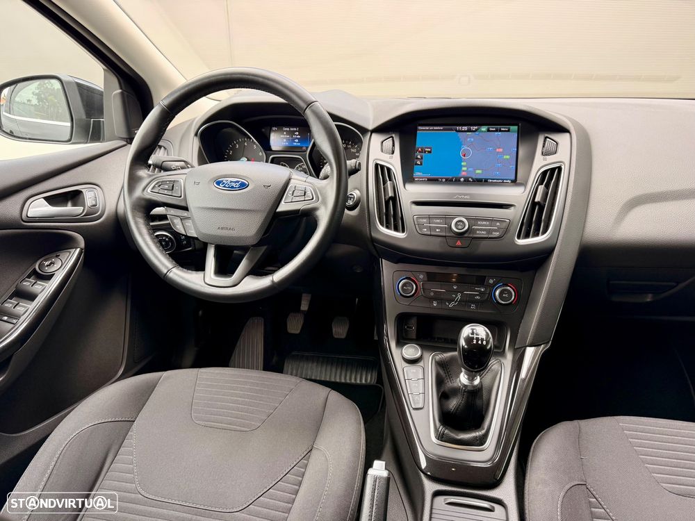 Ford Focus 1.0 EcoBoost S&S TITANIUM - 9
