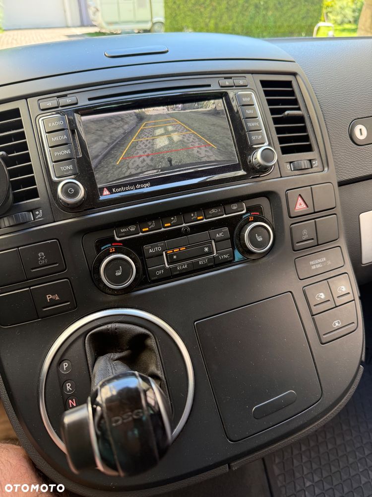 Volkswagen Multivan - 16