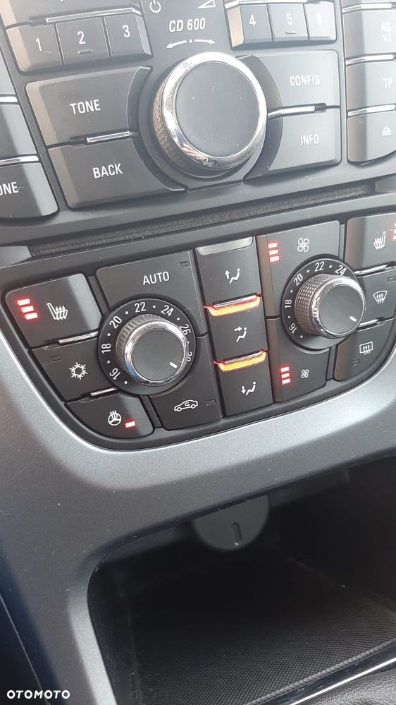 Opel Astra 1.4 Turbo Active - 24