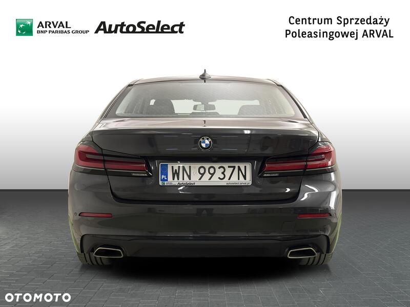 BMW Seria 5 520i mHEV - 5