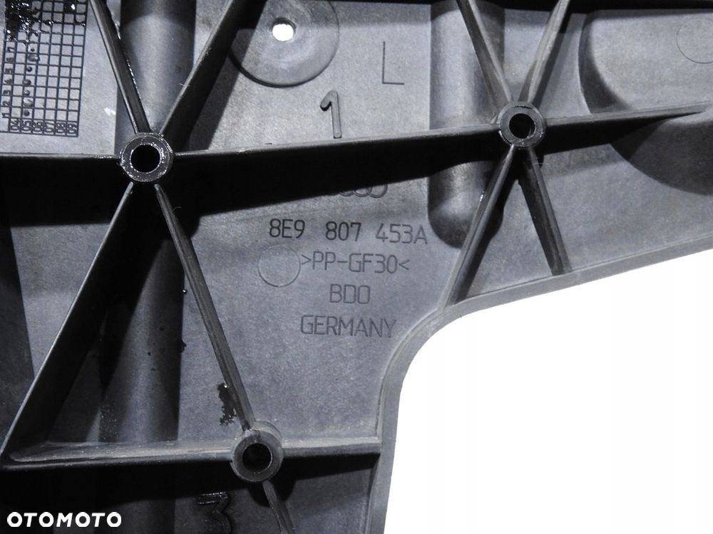 ŚLIZG ZDERZAKA LEWY TYŁ AUDI A4 B7 AVANT - 8