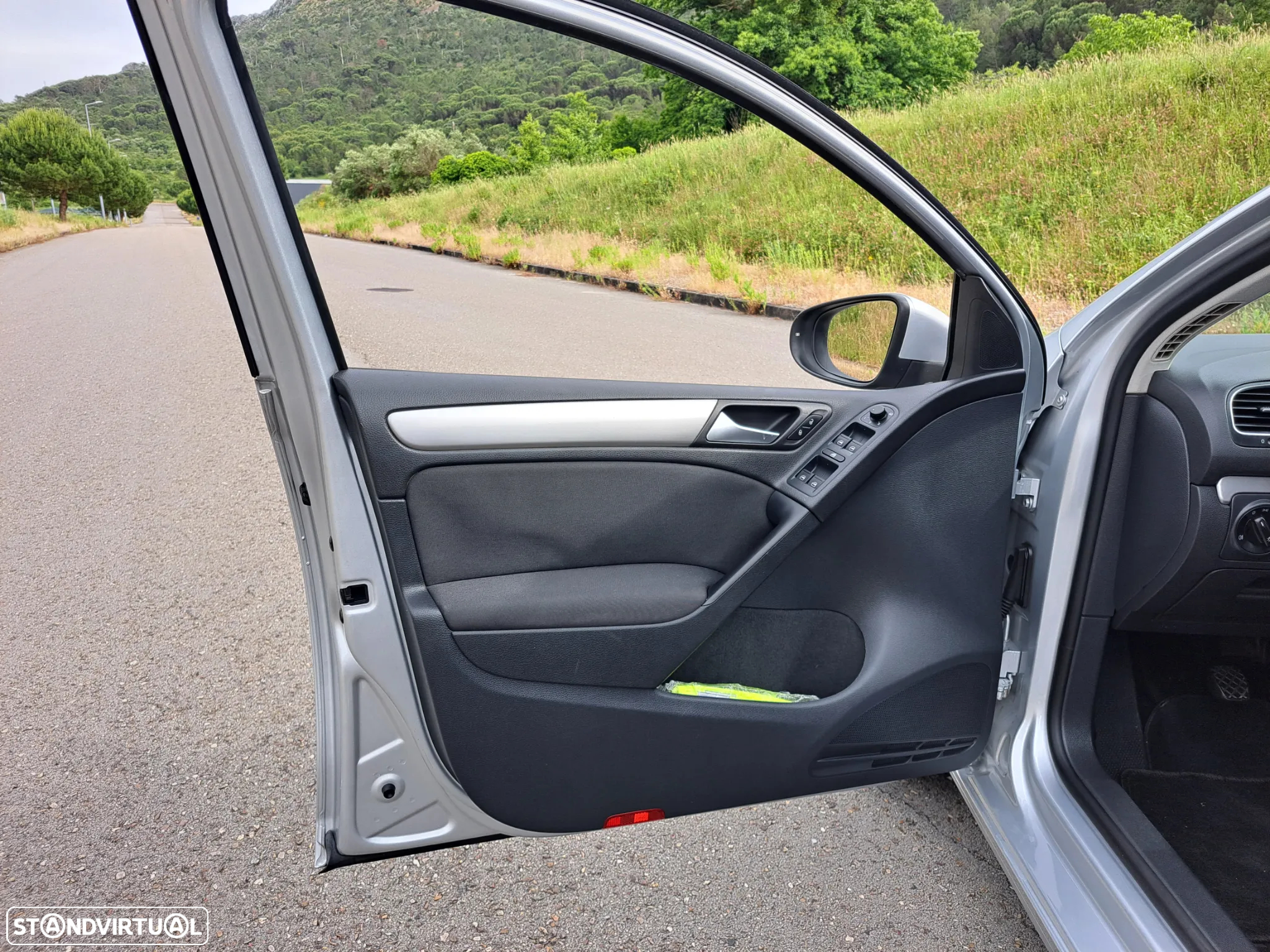 VW Golf 2.0 TDi Confortline - 11