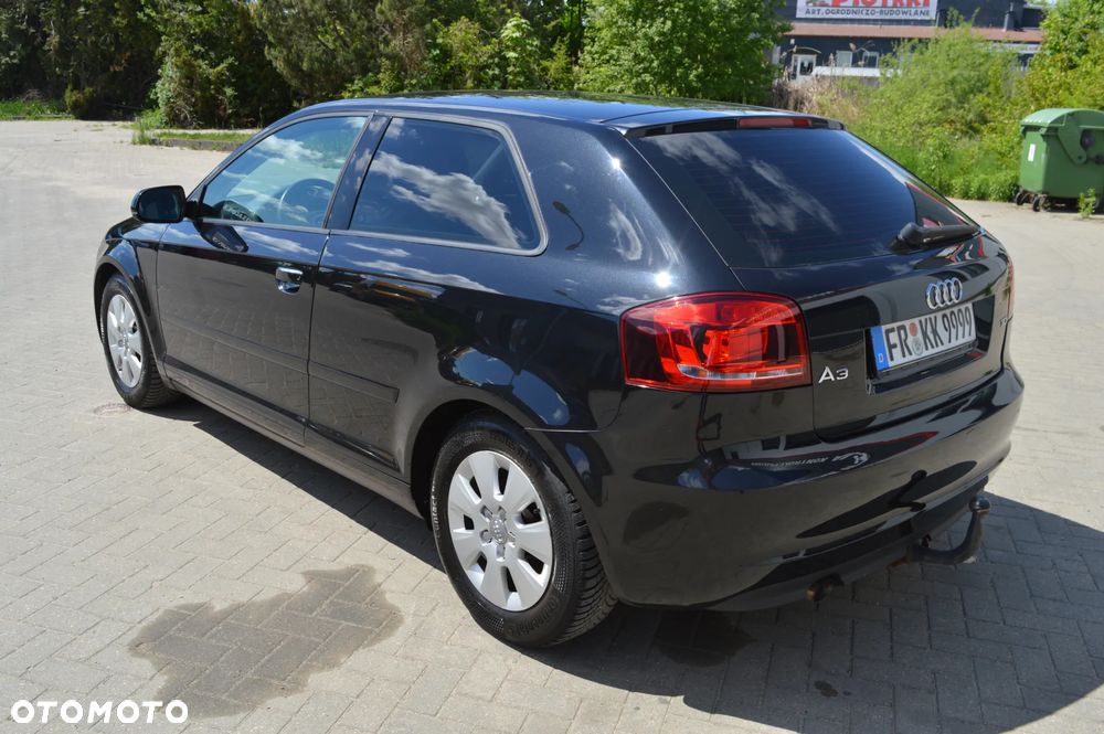 Audi A3 3-drzwiowe 1.6 TDI DPF Ambiente - 5