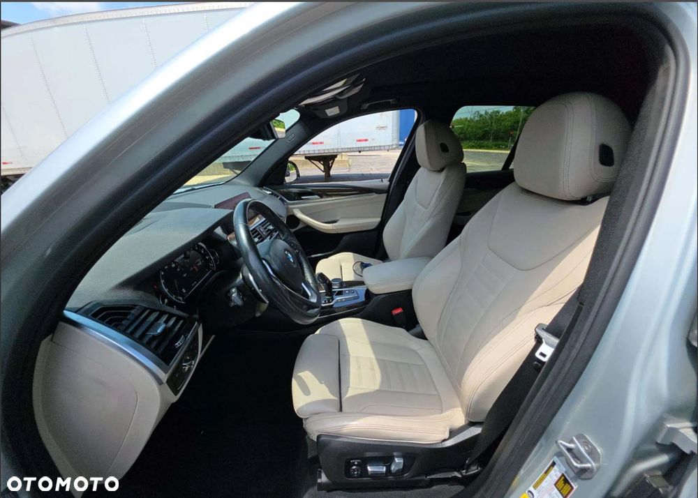 BMW X3 xDrive30i Advantage sport - 9
