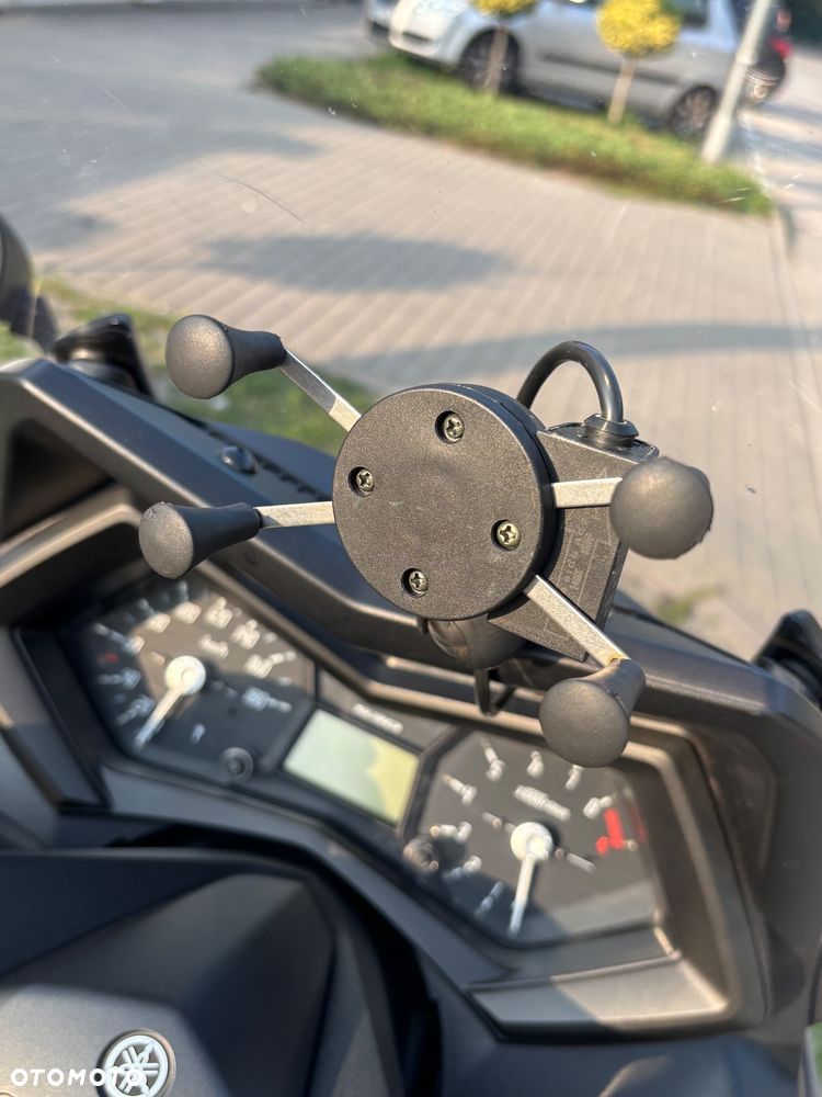 Yamaha Tmax - 14