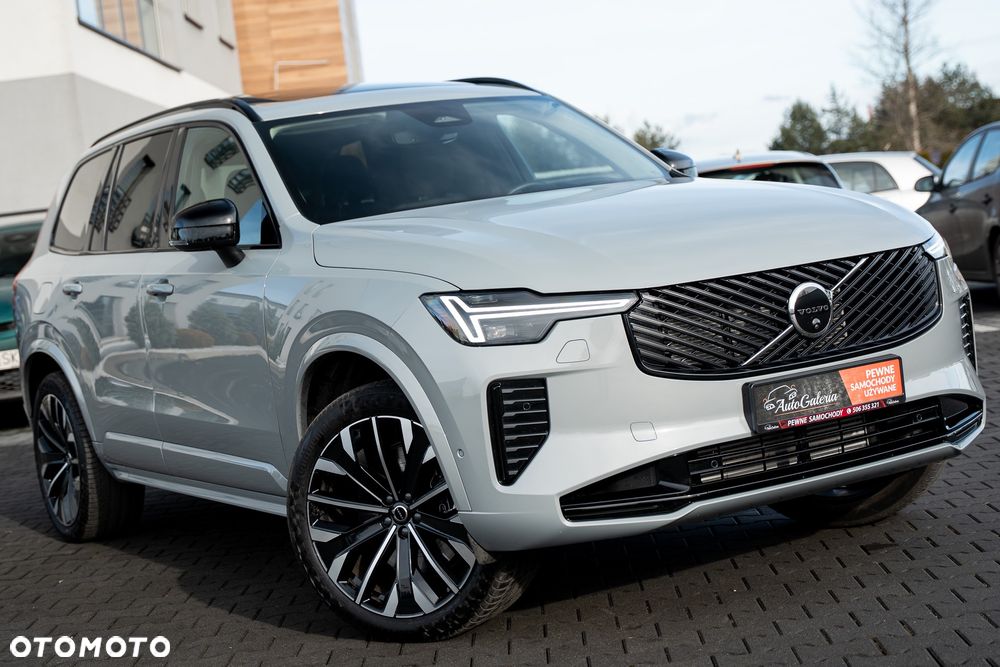 Volvo XC 90 T8 AWD Plus Dark - 4