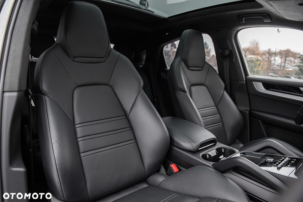 Porsche Cayenne - 36