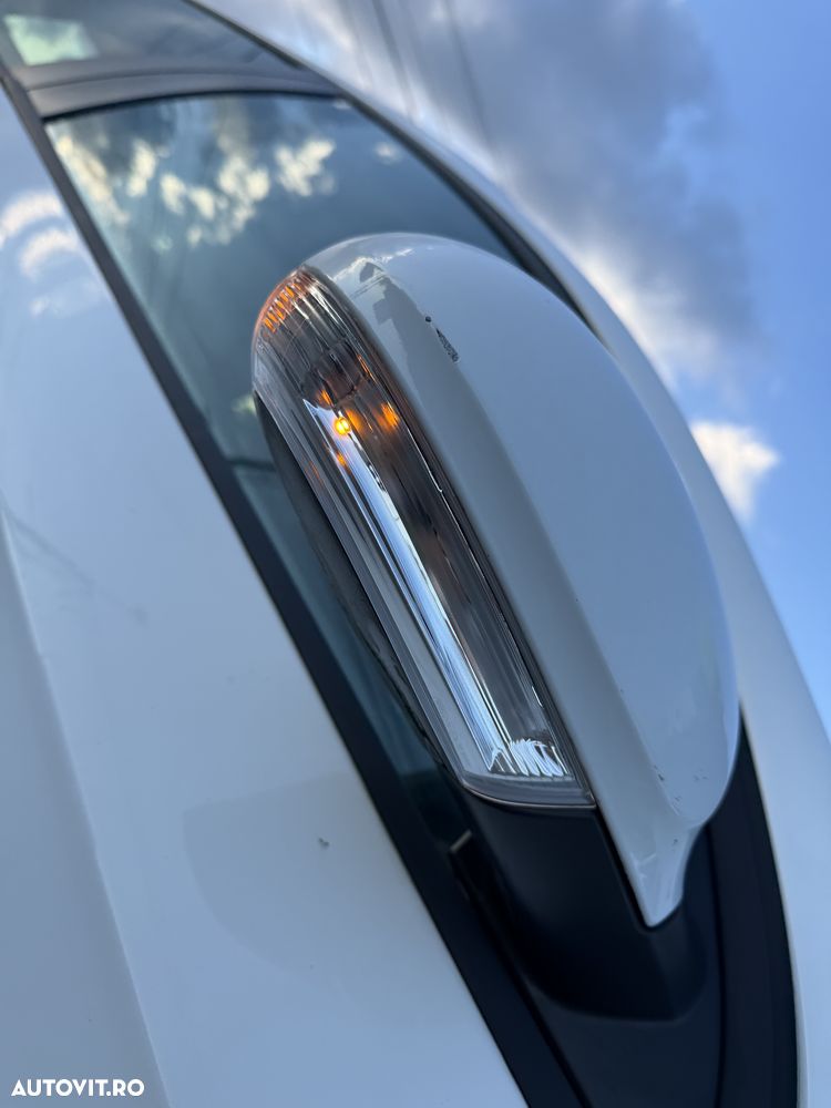Volkswagen Passat 2.0 TDI Comfortline DPF - 25