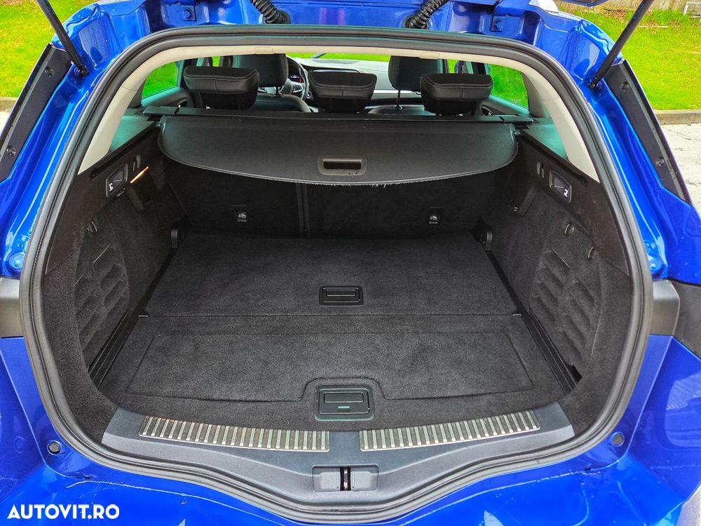 Renault Megane BLUE dCi 115 EDC BOSE EDITION - 36