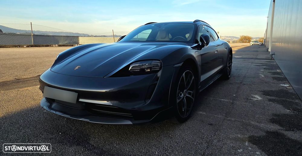 Porsche Taycan Cross Turismo 4 - 4