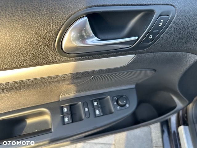 Volkswagen Jetta 1.6 Trendline - 14