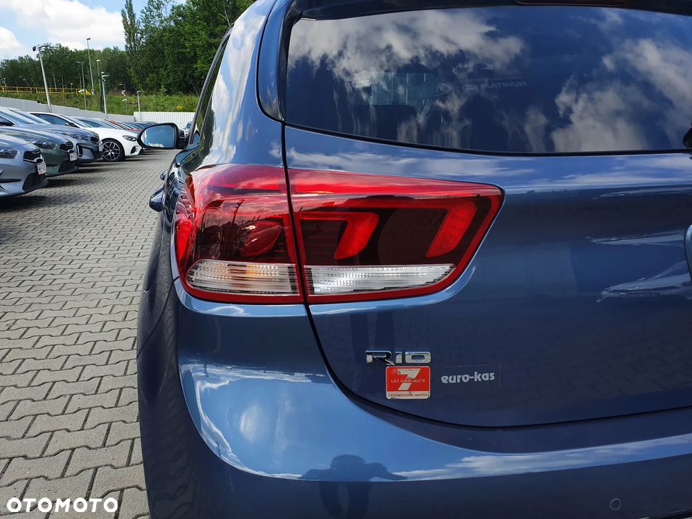 Kia Rio 1.4 L - 23