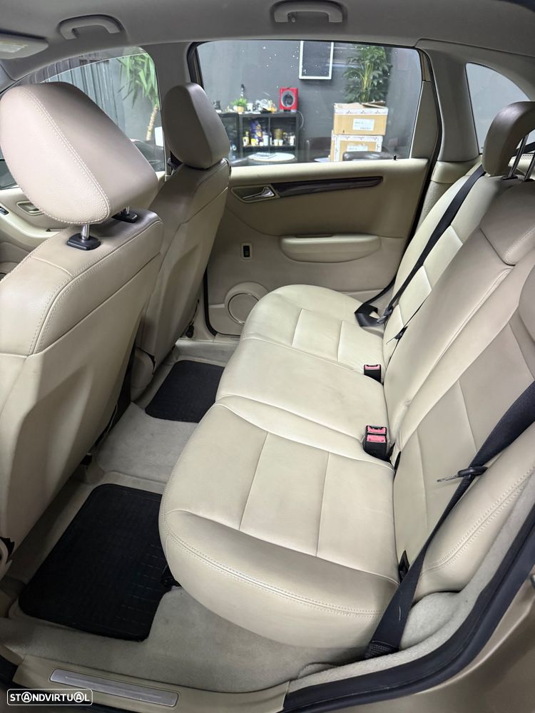 Mercedes-Benz A 180 Avantgarde Aut. - 10