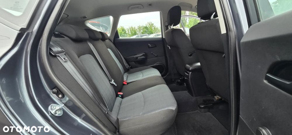 Kia Ceed 1.4 CVVT Dream-Team Edition - 33