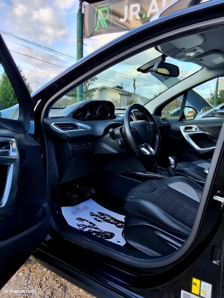 Peugeot 2008 1.2 VTi Allure - 9