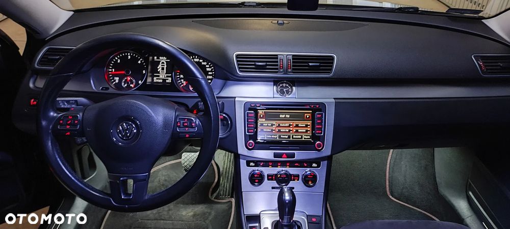 Volkswagen Passat 2.0 TDI 4Mot Highline DSG - 23