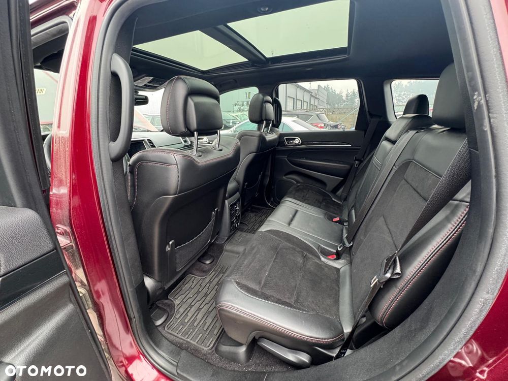 Jeep Grand Cherokee - 27