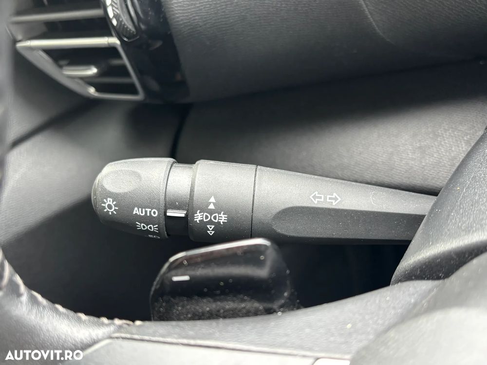 Citroën C4X 1.2 PureTech S&S EAT8 Feel - 22