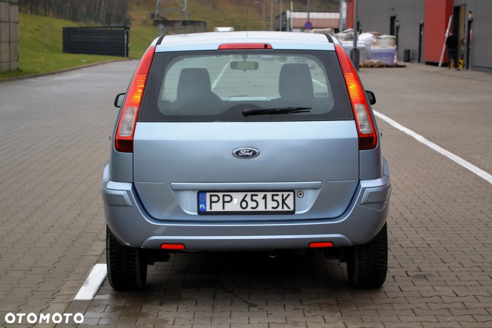 Ford Fusion 1.6 Ambiente - 29