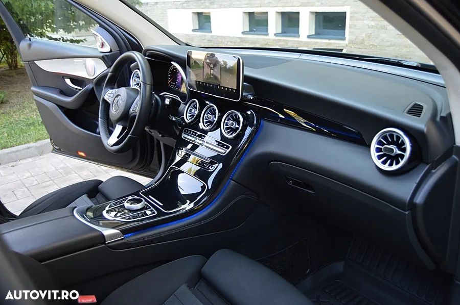 Mercedes-Benz GLC 220 d 4MATIC 9G-TRONIC - 27