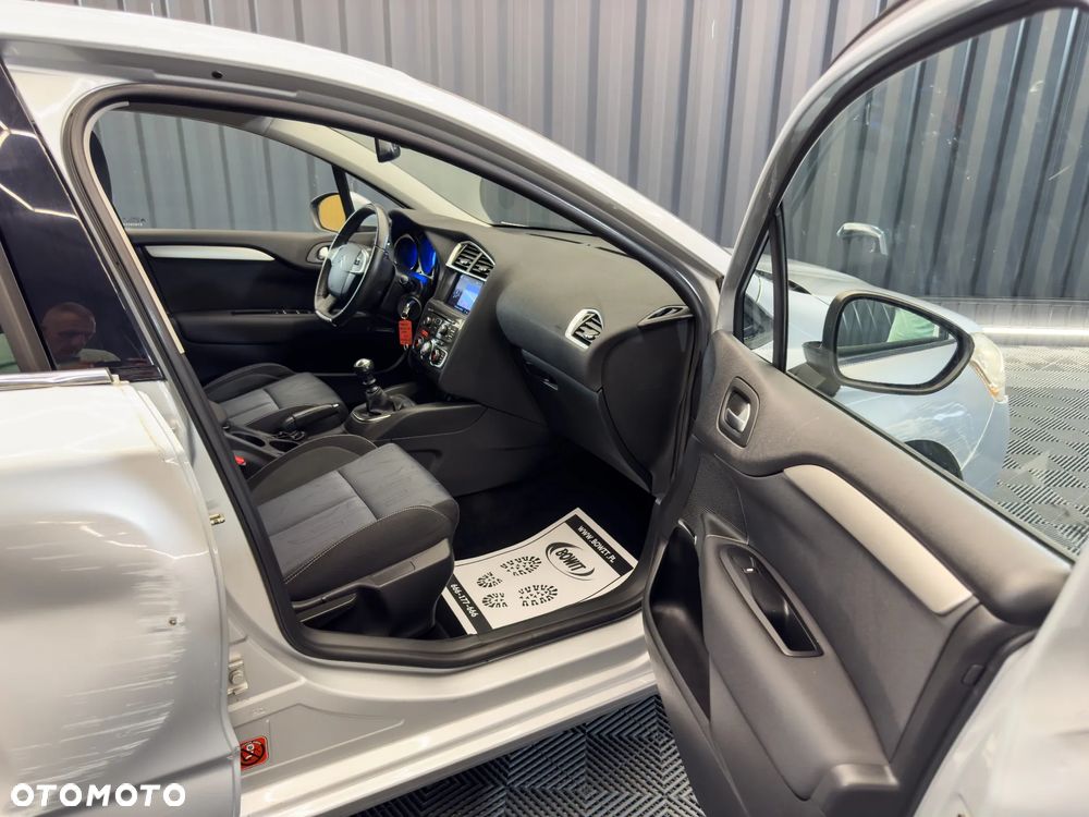 Citroën C4 HDi 115 Exclusive - 19